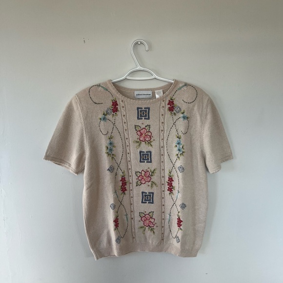 🌲5/$20🌲Vintage Floral Embroidered Alfred Dunner Shirt - Picture 2 of 5